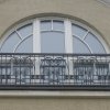 Гнутая деревянная раскладка повторяет любой радиус арочного окна. Офисное здание в Центре Москвы. Участие в реставрации фасада.